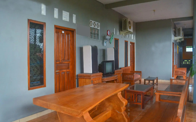 OYO 1145 Rita Guesthouse