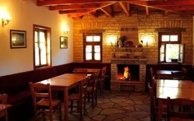 Aloni Guesthouse