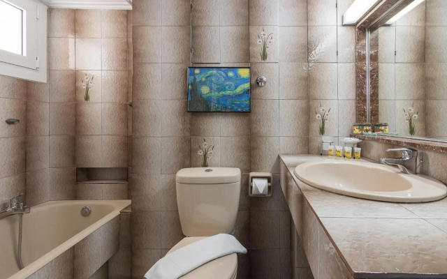 Nice 2bedroom apartment in Pagkrati
