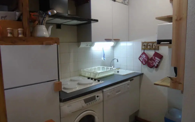 Lou Services Apartment M3-102 LSI 001