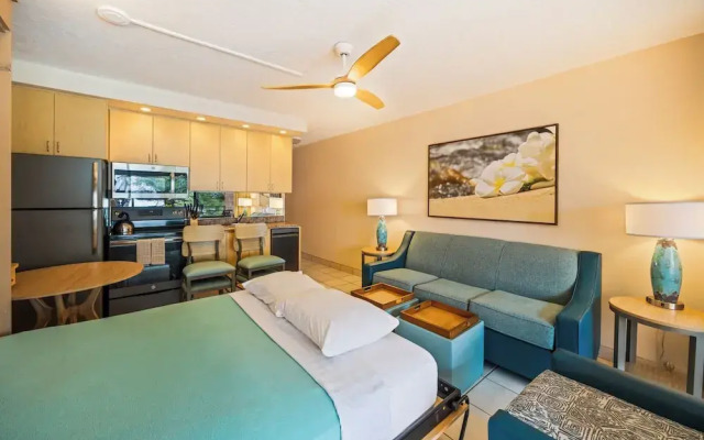 Kuleana Club - 715