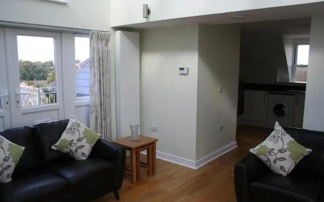Highlands Apartment 4
