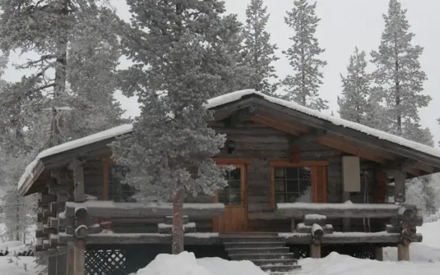 Saariselkä Inn Log Cabins