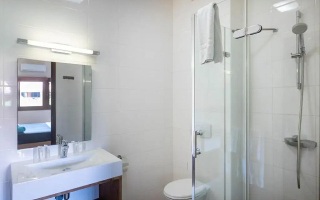 Spanish Water Apartments