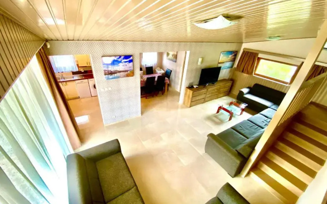 Villa 55