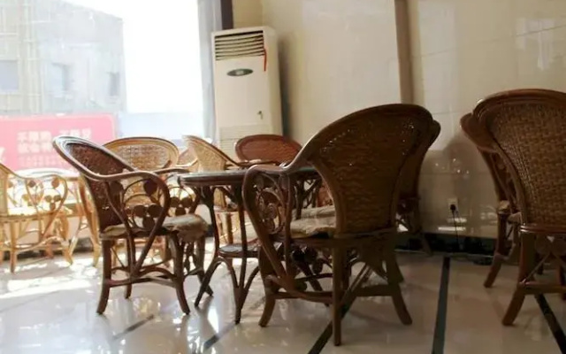 Yimin Business Hotel