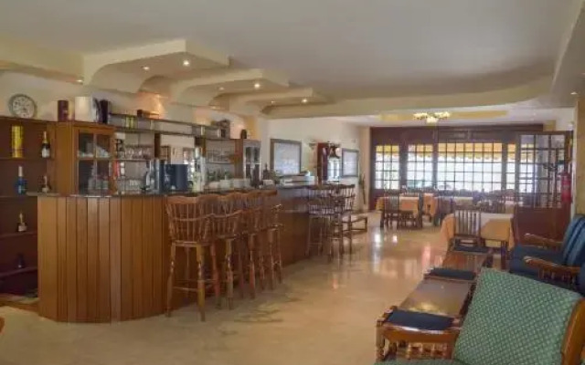 Hotel Costis