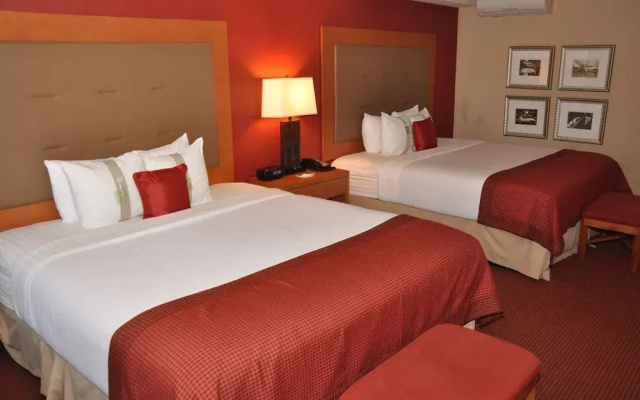 Holiday Inn & Suites Oakland Airport, An Ihg Hotel
