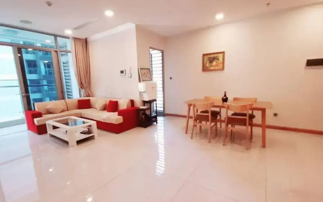 Spacious Modern 4-bed 140sqm Vinhomes Apartment