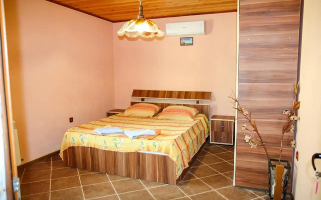 Albena Guest House