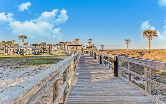Spacious 3BR Condo by The Beach Ocean Park - 106