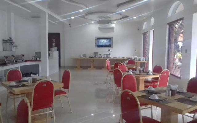 White Sand Cam Ranh Hotel