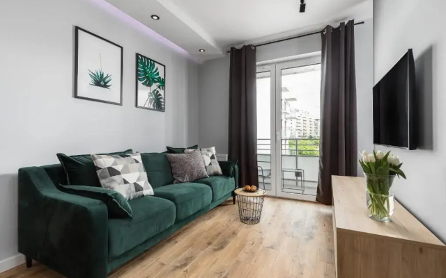 PREMIUM Apartments New Town Private Parking Included