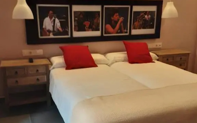Apartamentos ONE