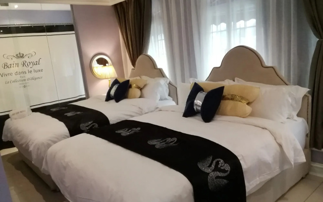 1 Day Car Hotel Station 18