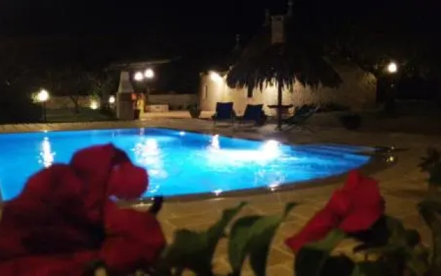 Trullo del Mandorlo