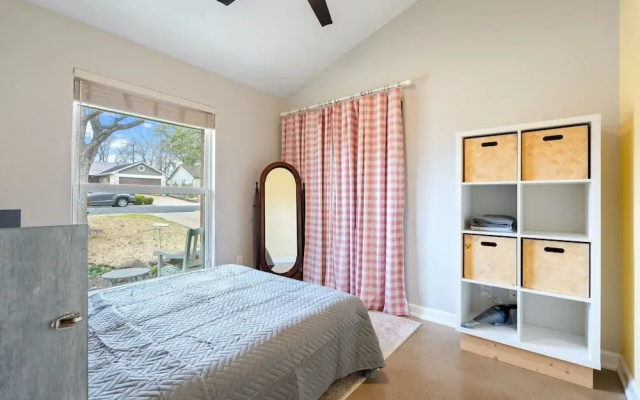 Family Friendly Home in South Austin
