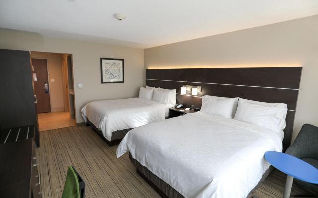 Holiday Inn Express & Suites Forney by IHG