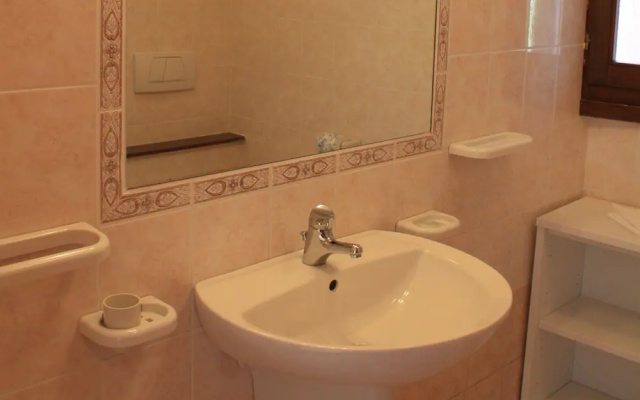 Well-kept Apartment With AC on Isola di Albarella
