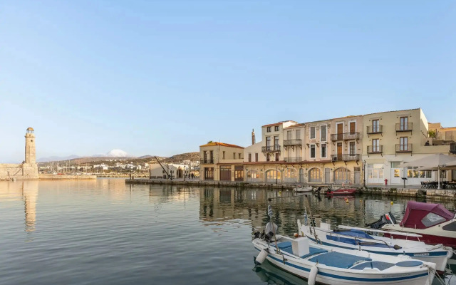 Dea Del Porto Crete Suites