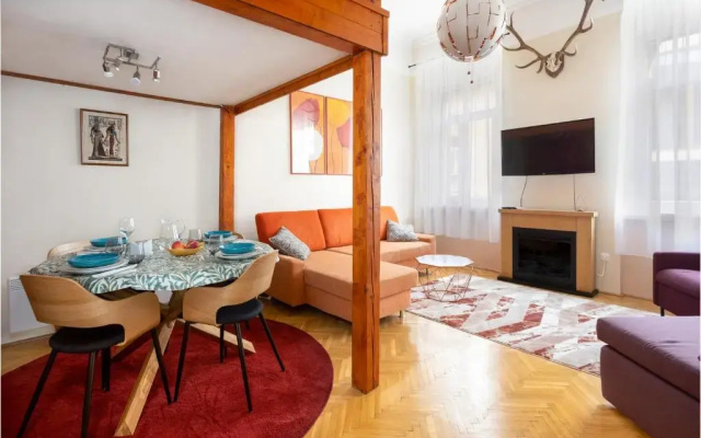 Central Design Apartment