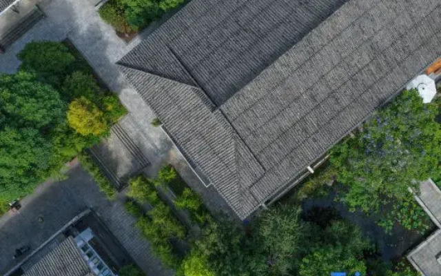 Lotus Yard Zen Hotel