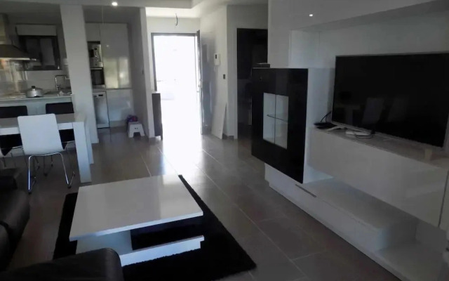 Garden-view Apartment in Villamartin