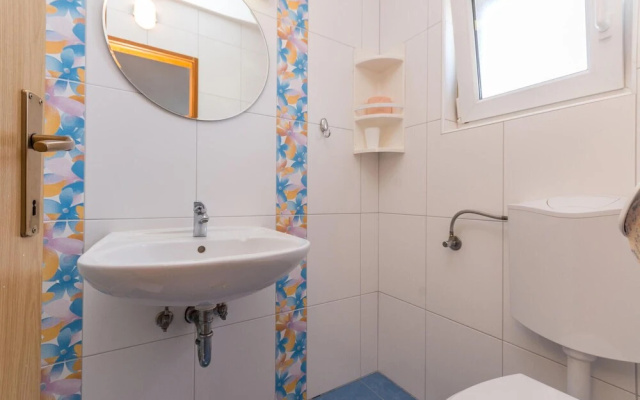 Beautiful Apartment in Pakostane With Wifi and 1 Bedrooms