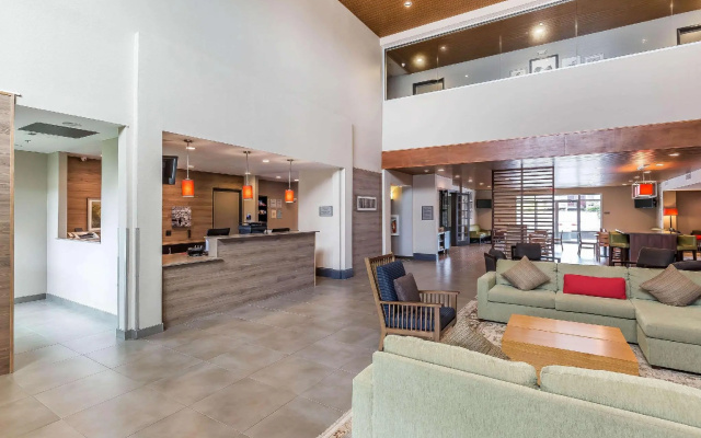 Garner Hotel Houston Westheimer by IHG