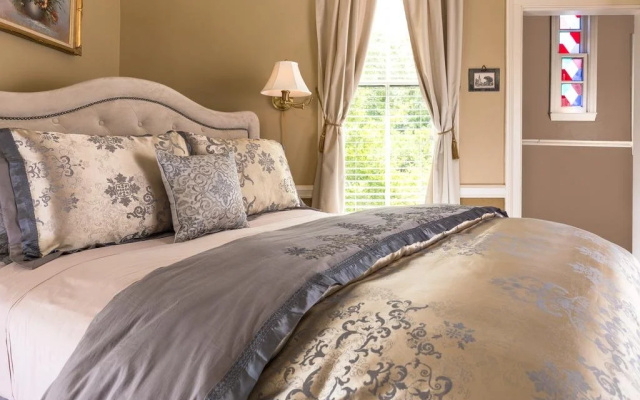 Aerie Bed and Breakfast
