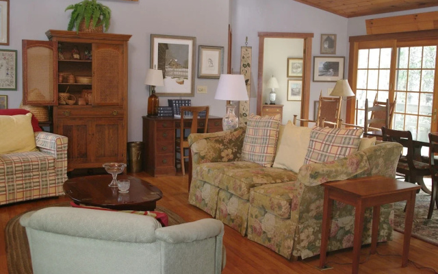 Hemlock Inn