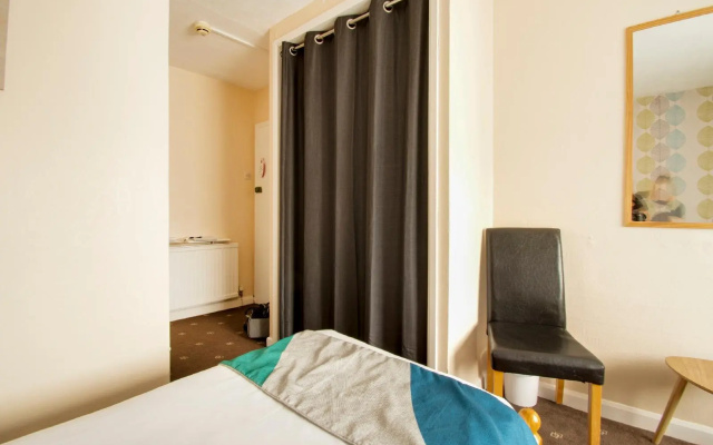 The Albany Hotel