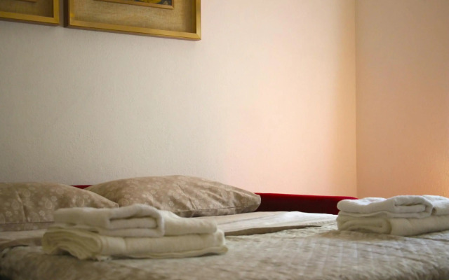 Basement Turati 3 -Consulates District