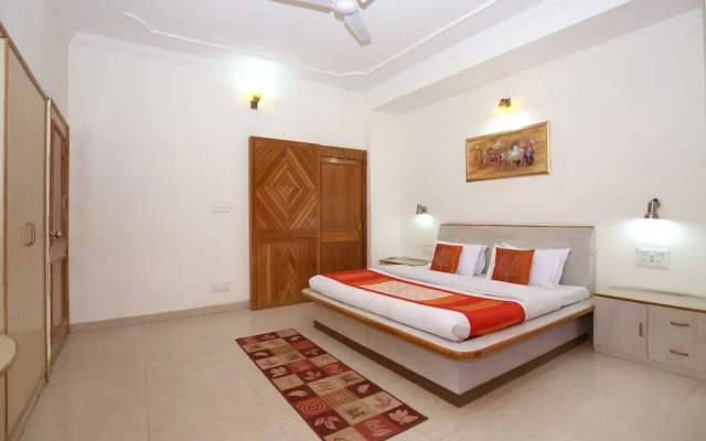 OYO 10208 Home Valley View 2BHK Kasauli