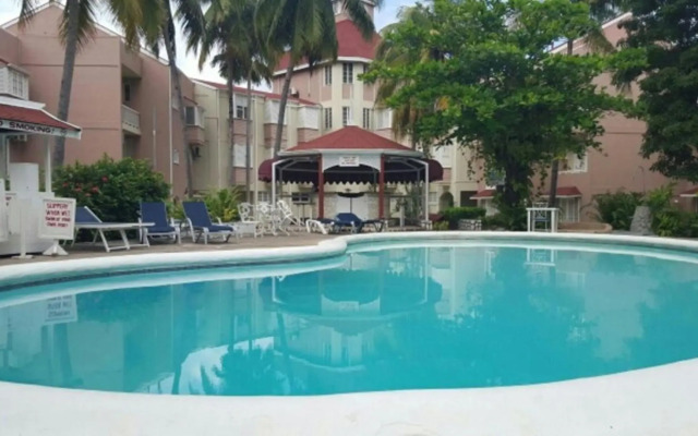 Paradise White House Villa - Ocho Rios