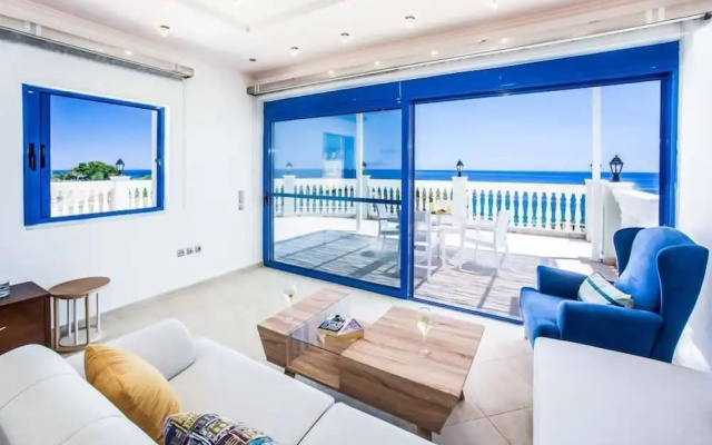 Villa Azure