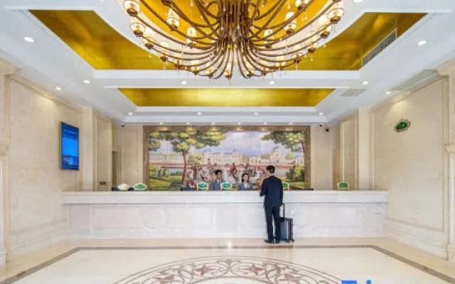 Vienna Hotel Kunming Yunda West Road Xiaodong Village Metro Station