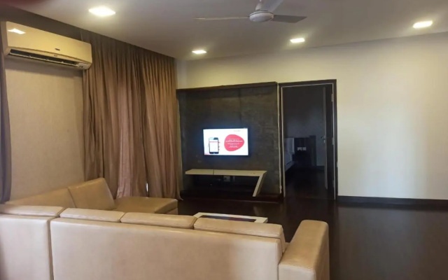 Crest Executive Suites