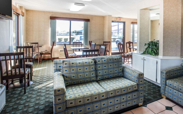 Quality Inn Byron - Warner Robins