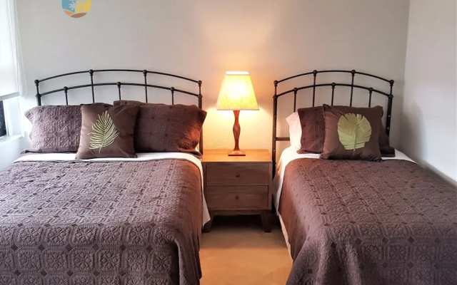 Cozy 2 Bedroom With Ocean Views - 510