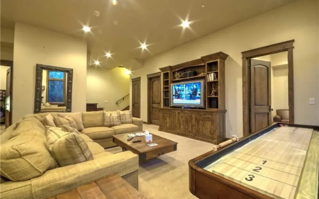 Overlook Chalet