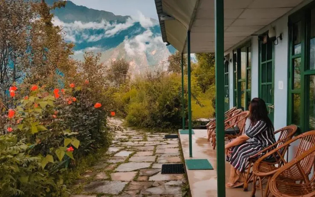 Himalayan High, Auli, By Himalayan Eco Lodges