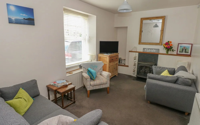 Farnborough Cottage