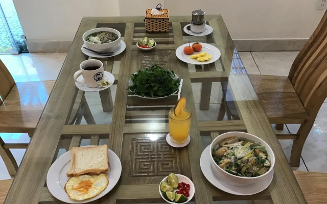 Cong Khanh Hotel