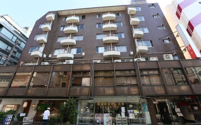 Tokyo Ueno Youth Hostel Токио вид на фасад