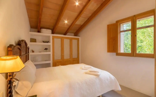 Spacious Lexiclati Villa With Pool