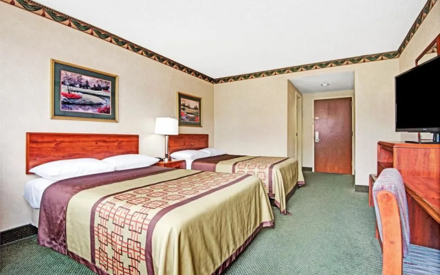 Super 8 by Wyndham Raleigh North East