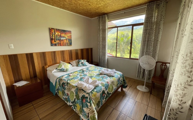 Mercedes Lodge