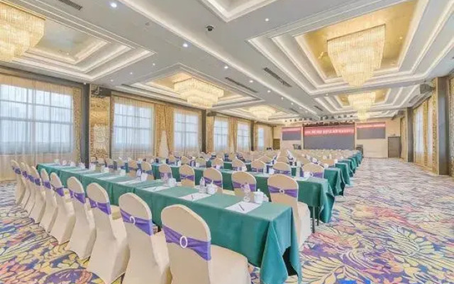 Mr. Lanchen Carbon Smart Health Hotel