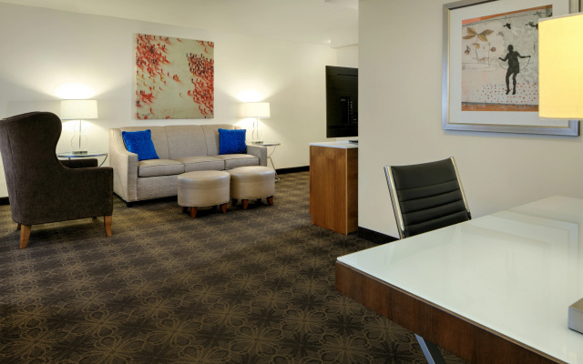 DoubleTree by Hilton Hotel & Suites Pittsburgh Downtown